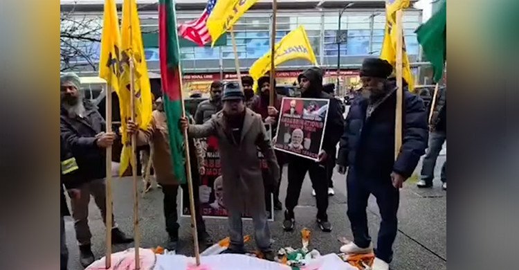 হাদির মৃত্যুতে মোদিকে দায়ী করে পাঁচ দেশে ভারতীয় দূতাবাসে শিখদের বিক্ষোভ